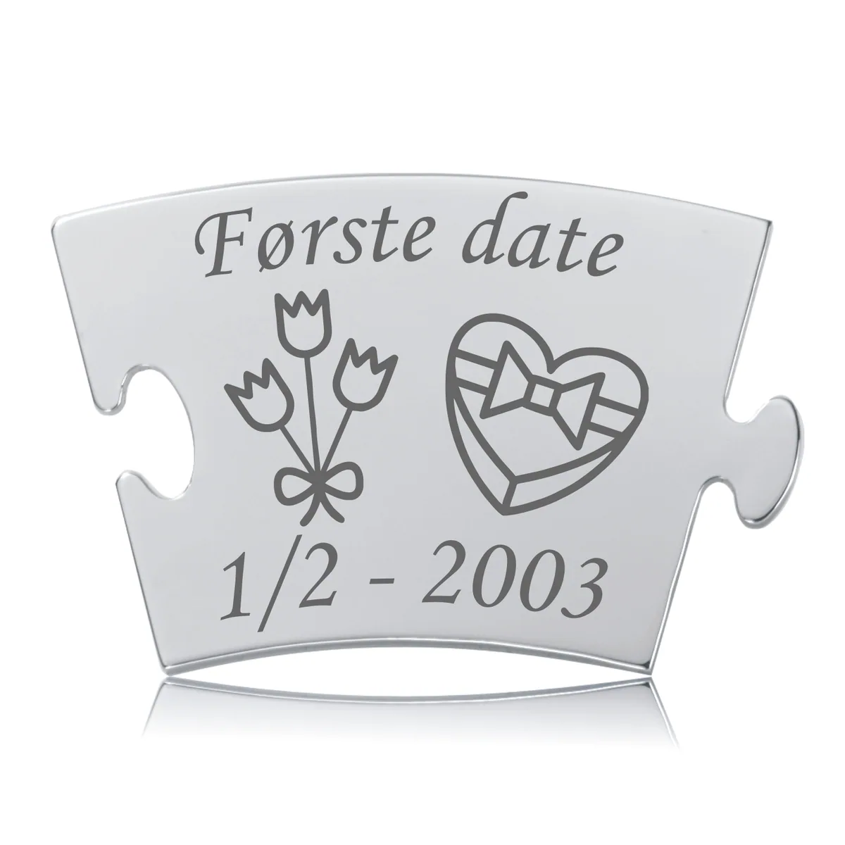 Memozz Classic brik "Første date" med lasergraverede blomster og hjerteformet gave, skinnende rustfrit stål.