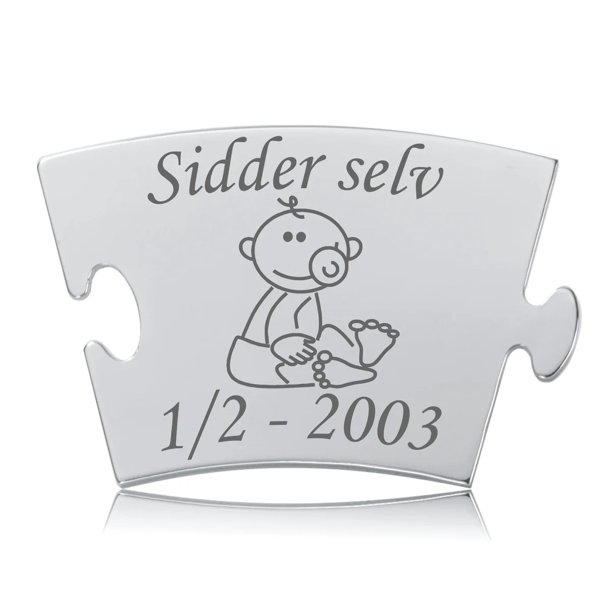 Memozz Classic brik "Sidder selv" i skinnende rustfrit stål med graveret baby og tekst