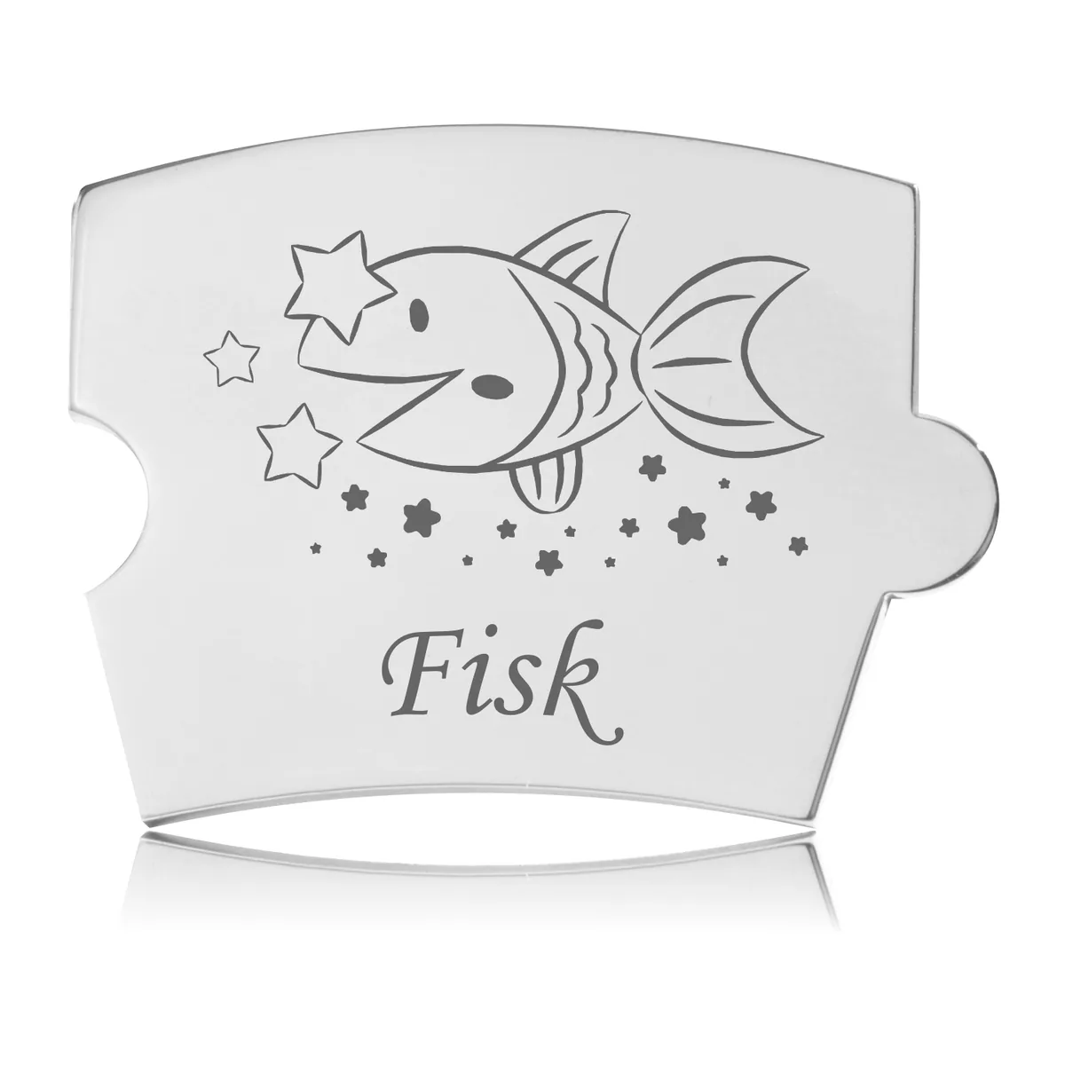 Memozz Spin Stjernetegn Fisk mindebrik i håndpoleret rustfrit stål med graveret fisk, stjerner og teksten "Fisk".